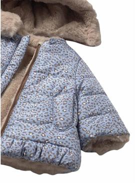 Casaco reversível Mayoral de estampa animal azul para bebê.