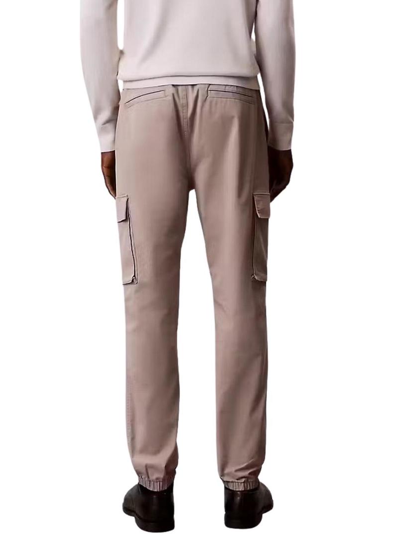 Calças cargo Calvin Klein Jeans Elastic Twill vintage caqui para homem.