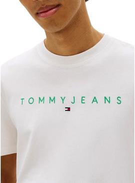 Camisa Tommy Jeans Linear Logo branca para homem.