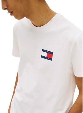 Camiseta Tommy Jeans Essential Flag branca para homem.