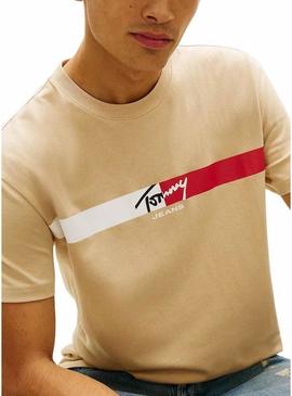 Camiseta Tommy Jeans Signature Stripe bege para mulher.