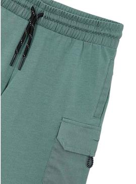 Bermuda Mayoral verde combinada para menino.
