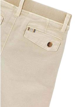 Bermuda de algodão Mayoral em camelo para criança.