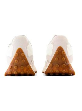 Sapatos New Balance U327 bege para mulher.