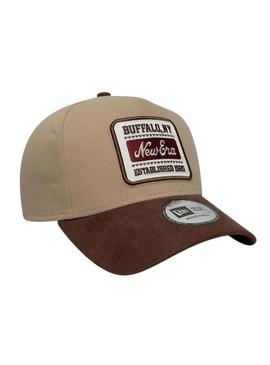 Boné New Era Patch Suede 9FORTY bege para homens e mulheres.