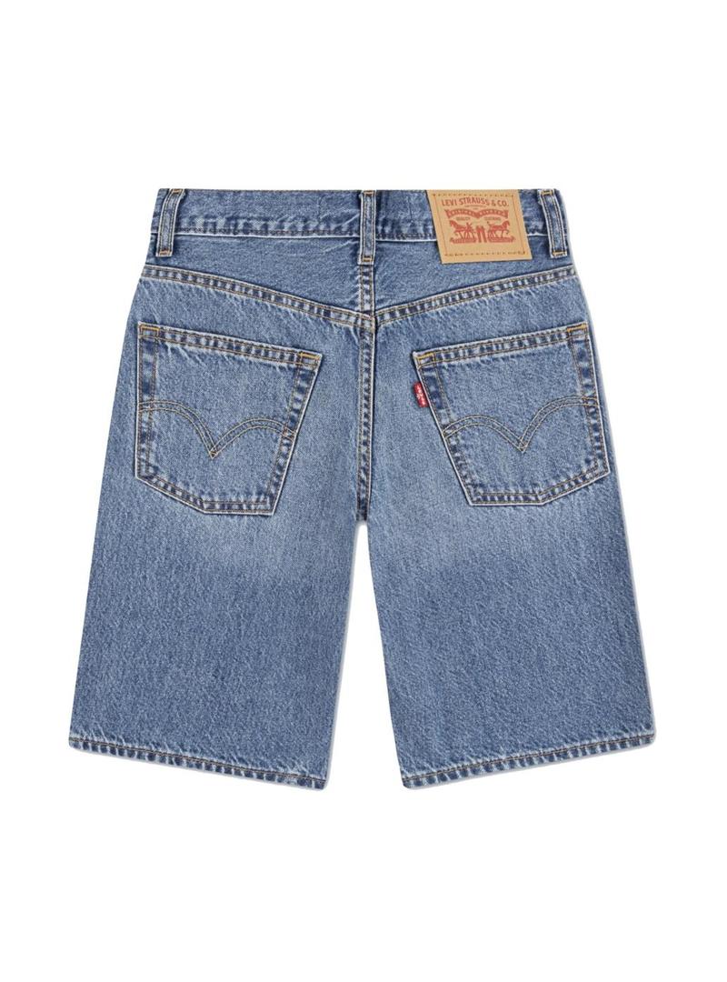 Bermuda jeans azul da marca Levis Skate para crianças.