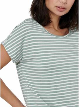 Camiseta Only Moster listras verdes para mulher.