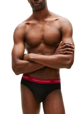 Pacote com 3 cuecas Tommy Hilfiger slip pretas para homens.