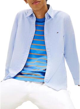 Camisa Tommy Jeans Oxford com logo azul para homem.