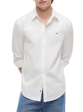 Camisa Tommy Jeans Popelín regular branco para homem.