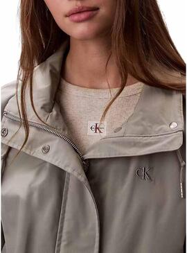 Parka Calvin Klein Jeans Tech verde para mulher.