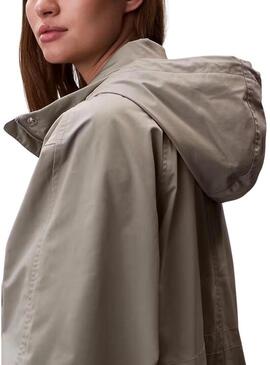 Parka Calvin Klein Jeans Tech verde para mulher.