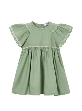 Vestido plissado verde da Mayoral para menina.
