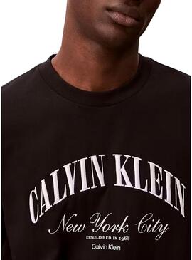 Camiseta Calvin Klein Jeans March preta para homem.