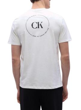 Camiseta Calvin Klein Jeans Circular logo branco para homem.