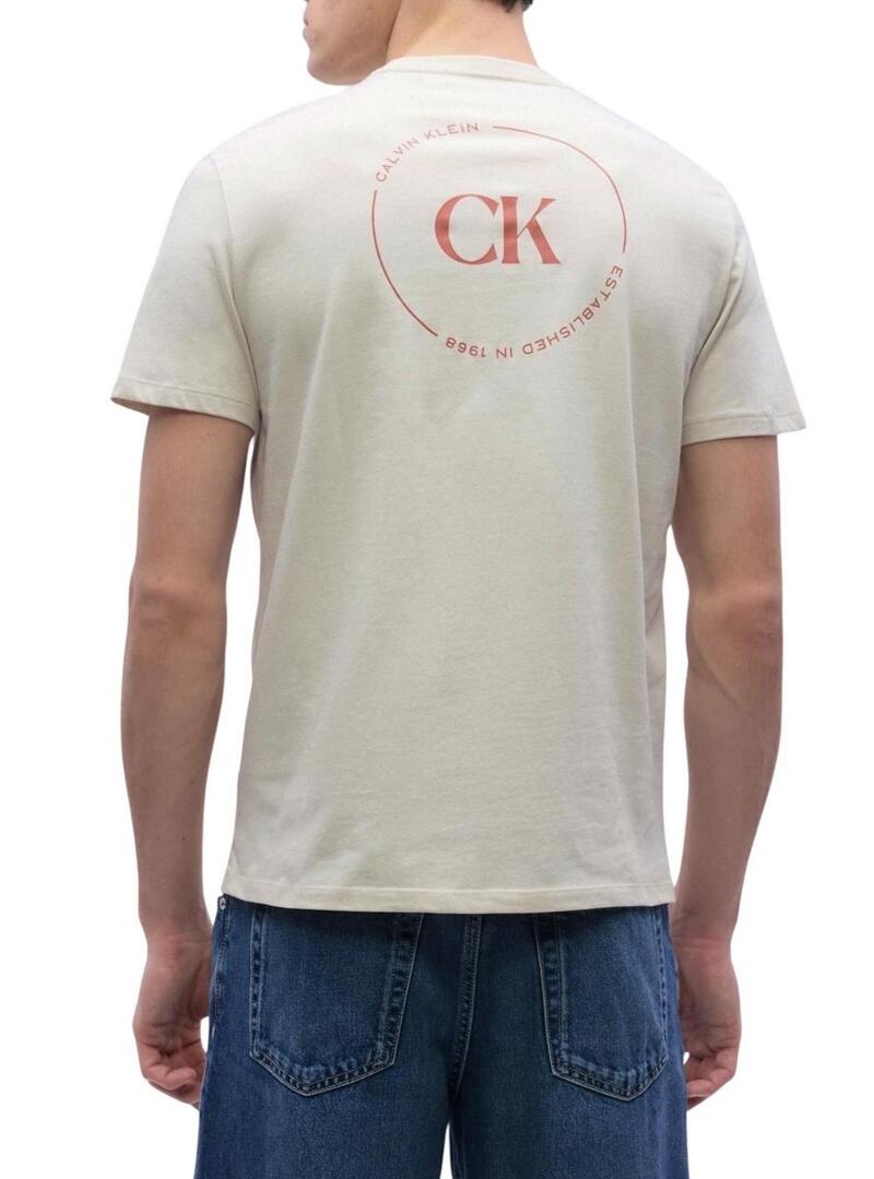 Camiseta Calvin Klein Jeans Circular logo bege para homem.