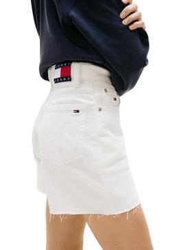 Shorts Tommy Jeans Mom branco para mulher