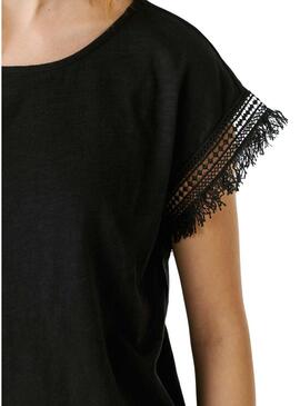 Camiseta Pepe Jeans Nain preta para mulher.