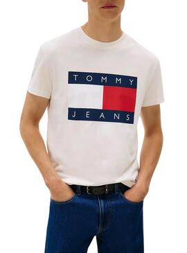 Camiseta Tommy Jeans Big Flag bege para homem.