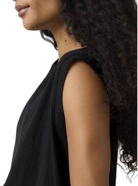 Camiseta Levis Boxy Tank preto para mulher.