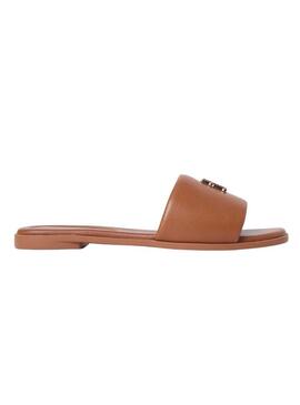 Sandálias Tommy Hilfiger mules Hardware marrom de couro para mulher.