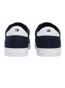 Sapatilhas Tommy Hilfiger Vulc Core em lona marinha para homem.