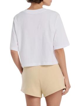 Camiseta New Balance oversize branca para mulher.