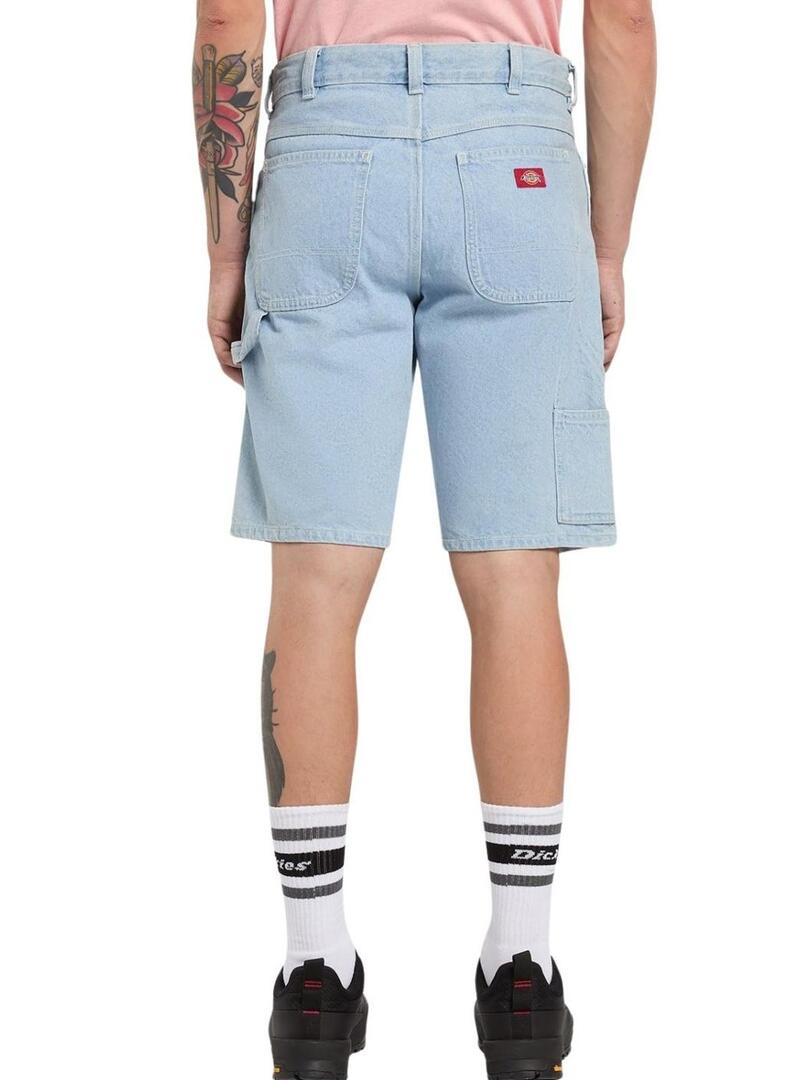 Calças de carpinteiro Dickies Bermuda em denim claro para homem.