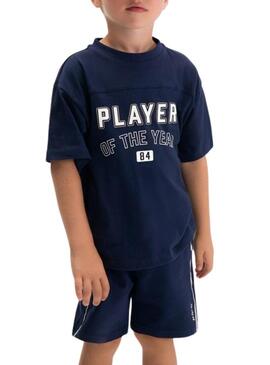 Conjunto camiseta e bermuda azul marinho esportiva para menino.