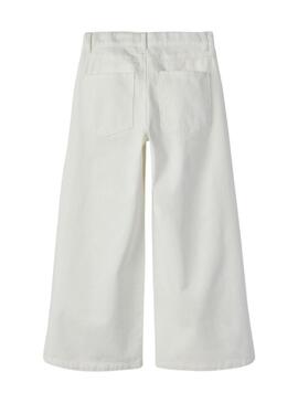 Calça jeans Name It Bella Wide branca com tachinhas para menina.
