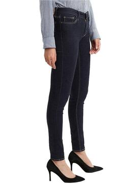 Jeans Levis Innovation Dark para Mulher