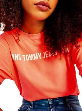 T-Shirt Tommy Jeans Cropped Rosa para Mulher