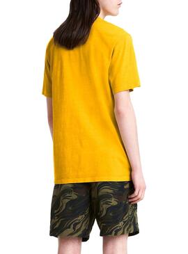 T-Shirt Levis Snoopy Pocket Amarelo relaxado