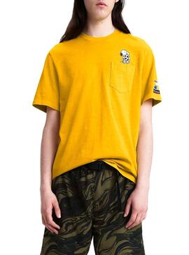 T-Shirt Levis Snoopy Pocket Amarelo relaxado